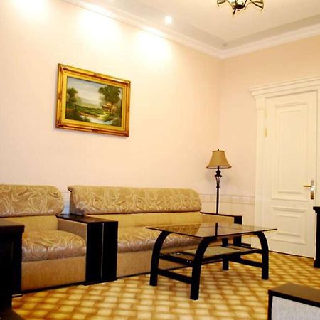 Jahon Palace سمرقند الغرفة الصورة